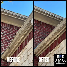 Best-Quality-Gutter-Cleaning-Performed-in-University-Park-Texas 1